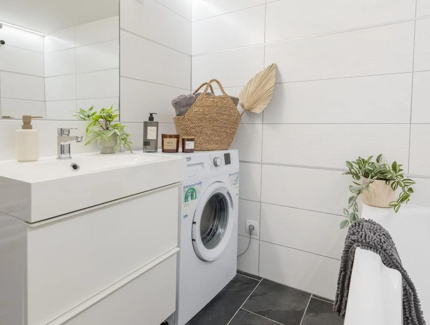 Apartment Chic 3Br Heart Of District 7- Central Budapest Gem