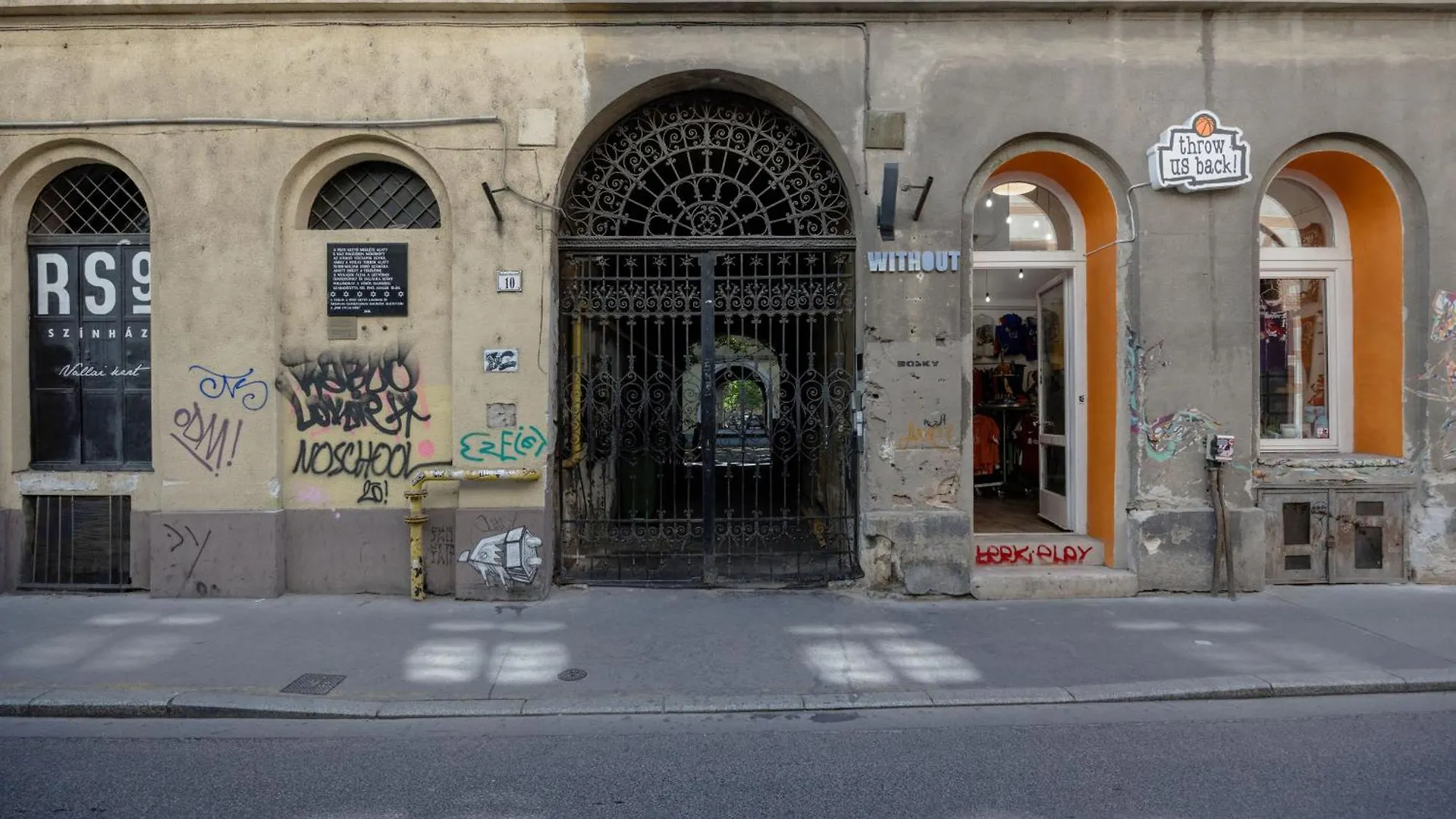 Chic 3Br Heart Of District 7- Central Budapest Gem