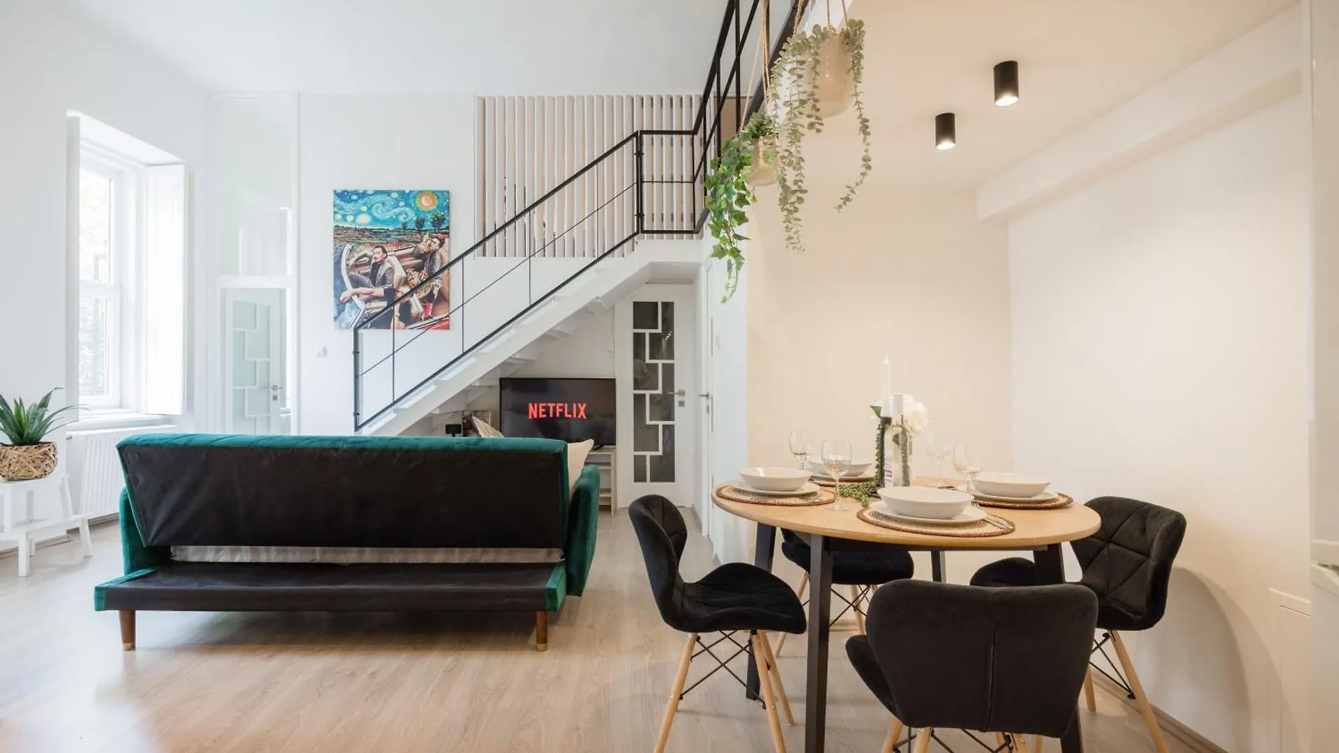 Chic 3Br Heart Of District 7- Central Budapest Gem Apartment