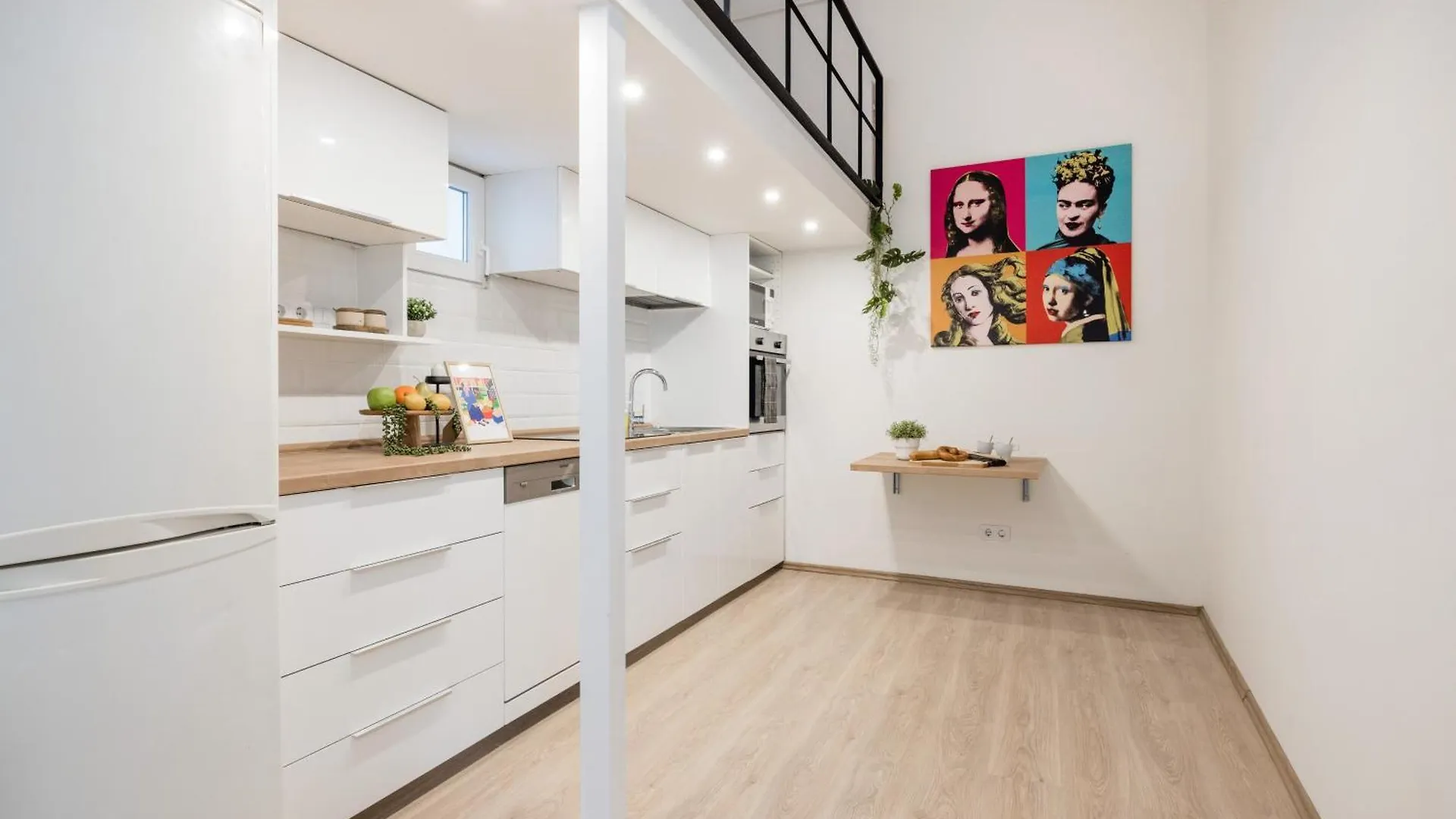 Apartment Chic 3Br Heart Of District 7- Central Budapest Gem